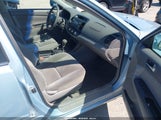 Toyota Camry Le 4T1BE32KX5U973571 снимка