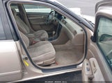Toyota Camry Le 4T1BG28K51U813202 photo