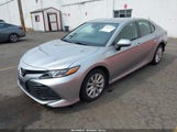 Toyota Camry Le 4T1B11HKXKU244554 fotografie