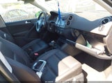 Volkswagen Tiguan Se WVGAV3AX5DW581996 снимка