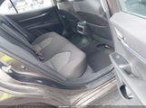 Toyota Camry Le 4T1B11HK3KU809971 photo