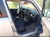 Jeep Renegade Latitude ZACCJBBT3GPC65593 снимка