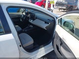 Toyota Corolla Le JTDEPMAE8MJ161957 снимка