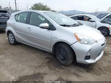 Toyota Prius C Three JTDKDTB35C1016800 снимка