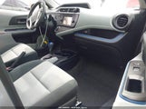 Toyota Prius C Three JTDKDTB35C1016800 снимка