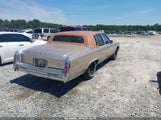 Cadillac Brougham 1G6DW54E7NR707900 fotografie