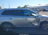 Mitsubishi Outlander Es 2.4 S-Awc/Le 2.4 S-Awc/Se 2.4 S-Awc/Sel 2.4 S-Awc/Sp 2.4 S-Awc JA4AZ3A33LZ033458 fotografie