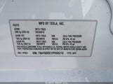Tesla Model Y Awd/Long Range Dual Motor All-Wheel Drive 7SAYGDEE1PF805210 fotografie