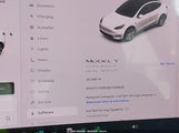 Tesla Model Y Long Range Dual Motor All-Wheel Drive 5YJYGDEE6LF009429 fotografie