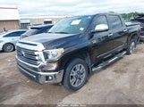 Toyota Tundra  5.7L V8 5TFAY5F18KX842461 photo