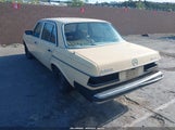 Mercedes-Benz 240 D WDBAB23A5DB387619 снимка
