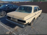 Mercedes-Benz 240 D WDBAB23A5DB387619 снимка