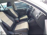 Volkswagen Tiguan 2.0T Wolfsburg Edition WVGRV7AX6HK006975 снимка