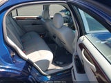 Lincoln Town Car Signature 1LNHM81W27Y609736 снимка