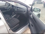 Nissan Sentra Sv 3N1AB7AP4HY289116 снимка