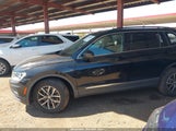 Volkswagen Tiguan 2.0T Se/2.0T Se R-Line Black/2.0T Sel 3VV3B7AX1LM126365 fotografie