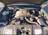 Lincoln Town Car Signature 1LNFM82W0WY678185 снимка