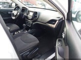Jeep Cherokee Latitude 1C4PJLCS2GW287276 снимка
