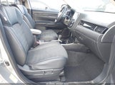Mitsubishi Outlander Se JA4AD3A31KZ029440 снимка