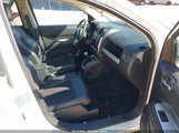 Jeep Compass Latitude 1C4NJDEB9GD597723 fotografie