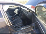 Volkswagen Passat 1.8T R-Line 1VWDT7A35HC084947 fotografie