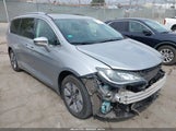 Chrysler Pacifica Hybrid Limited 2C4RC1N71JR213556 снимка