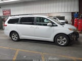 Toyota Sienna Le V6 5TDKK3DC1BS110368 снимка