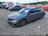 Volkswagen Passat 3.6L V6 Gt 1VWJM7A33JC050284 photo