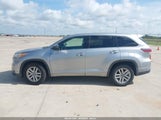Toyota Highlander Le V6 5TDZKRFHXGS179030 photo