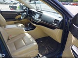 Toyota Highlander Limited Platinum V6 5TDDKRFH4GS243220 fotografie