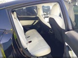 Tesla Model Y Performance Dual Motor All-Wheel Drive 5YJYGDEF9MF097970 fotografie