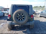 Jeep Wrangler Sahara 1J4FA541X7L183286 снимка
