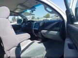 Toyota Tundra Base 4.7L V8 5TFKT521X8X002229 fotografie