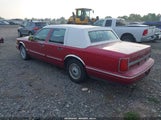 Lincoln Town Car Signature/Spinnaker 1LNLM82W5SY762063 photo