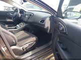 Chrysler 200 Limited 1C3CCCAB0FN681010 fotografie