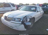 Lincoln Town Car Signature 1LNHM82W61Y687099 fotografie