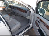 Lincoln Town Car Signature 1LNHM82W61Y687099 photo
