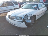 Lincoln Town Car Signature 1LNHM82W61Y687099 fotografie