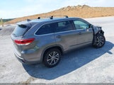 Toyota Highlander Xle 5TDKZRFH1JS539077 снимка