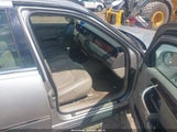 Lincoln Town Car Signature Limited 1LNHM82V96Y616476 снимка