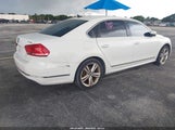 Volkswagen Passat 1.8T Sel Premium 1VWCS7A35FC056917 photo