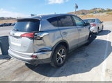Toyota Rav4 Xle 2T3WFREV6JW472959 снимка