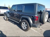 Jeep Wrangler Unlimited Sport S 4X4 1C4HJXDN2JW207793 fotografie