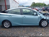 Toyota Prius Two JTDKBRFU1H3037778 снимка