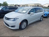 Chrysler Pacifica Touring-L 2C4RC1BG3HR654362 снимка