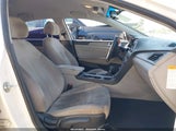 Hyundai Sonata Hybrid Se KMHE24L19GA010909 photo