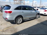 Kia Sorento 2.4L Lx 5XYPG4A39GG117557 photo
