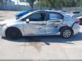 Toyota Corolla Le JTDEPRAE1LJ017193 снимка
