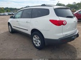 Chevrolet Traverse Ls 1GNLREED8AJ267160 снимка