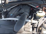 BMW X5 xDrive35I 5UXKR0C51J0Y05771 fotografie